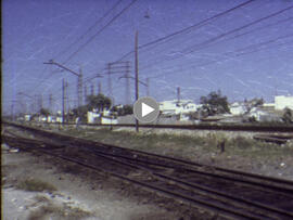 Antiguas vías del tren de la calle Torneo junto al barrio de la Bachillera. Hacia 1987. La Bachil...