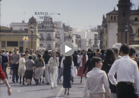 Procesión del Cristo del Cachorro por el Puente de Triana. Hacia 1979. Sevilla (España)
