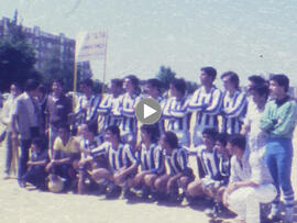 Partido de fútbol entre la Sociedad Deportiva Estrella Bachillera y La Oliva. 1985-1989. Campo de...