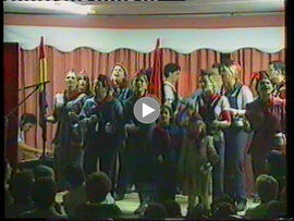 Presentación de la comparsa Libertarias en la celebración del Dia Internacional de la Mujer. 1998...